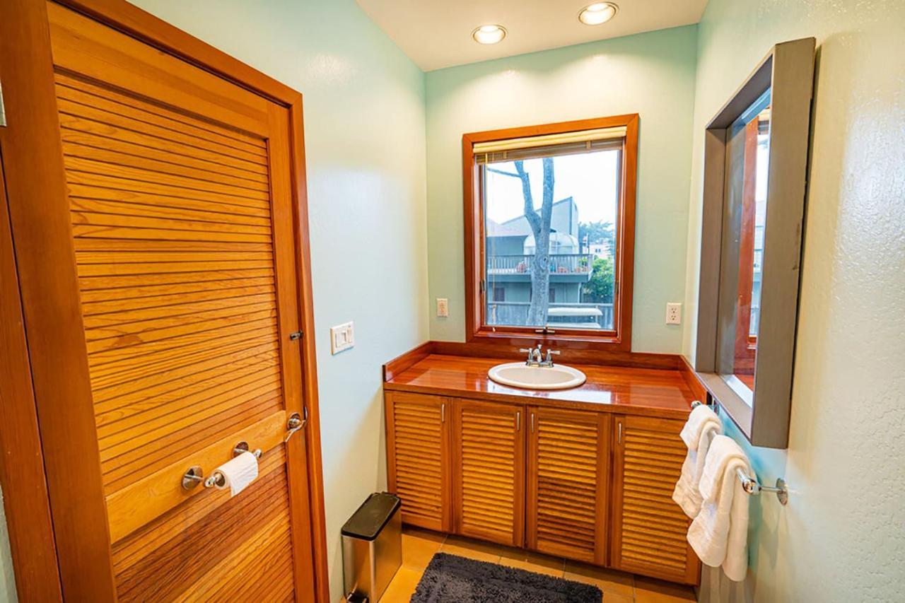 Beach Villa Home - Walk To Beaches Trails Restaurants Activities & More Half Moon Bay Eksteriør billede